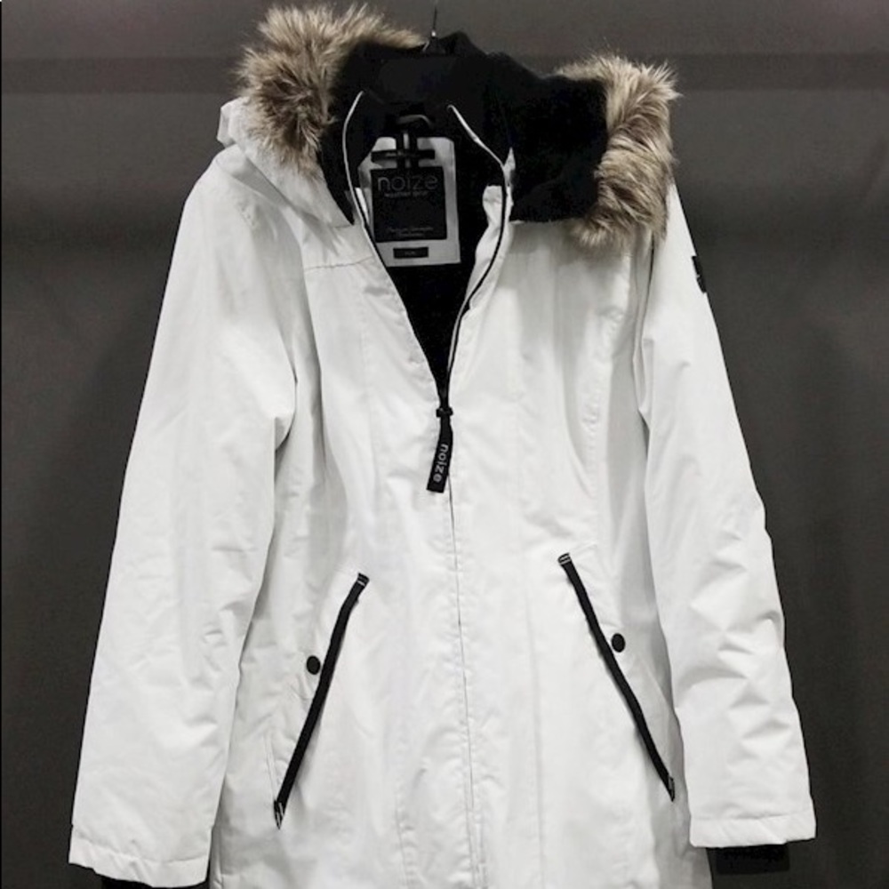 Women Noize Winter Coat - Picture 1 of 8